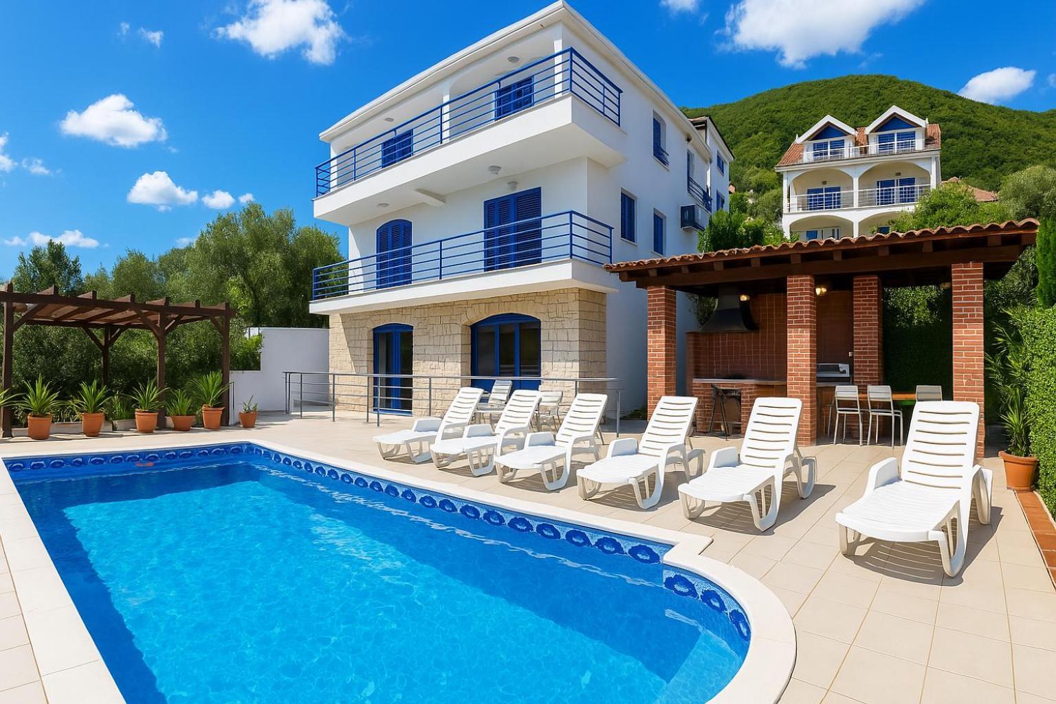 Villa Sea-N-Sun, 7 Bedrooms & Pool, Nearby Portonovi Marina. Ðenovići Zewnętrze zdjęcie