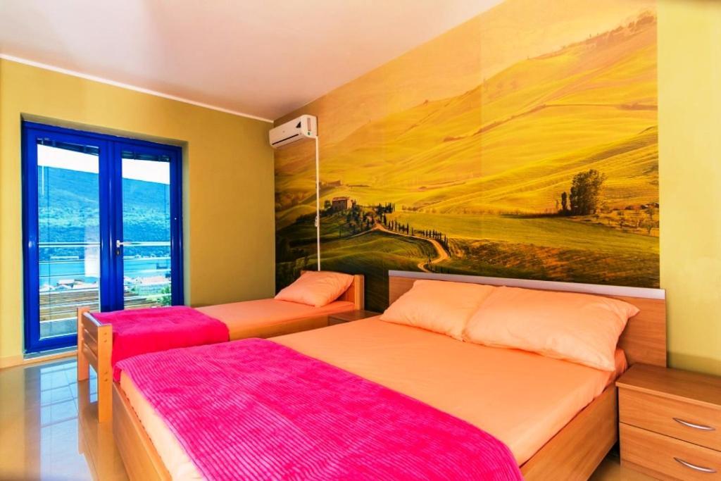 Villa Sea-N-Sun, 7 Bedrooms & Pool, Nearby Portonovi Marina. Ðenovići Zewnętrze zdjęcie