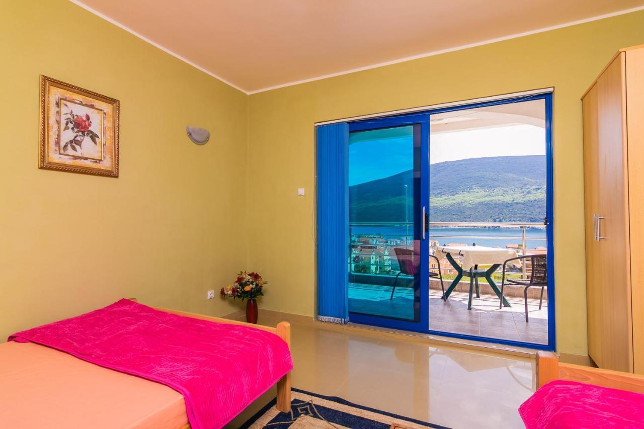 Villa Sea-N-Sun, 7 Bedrooms & Pool, Nearby Portonovi Marina. Ðenovići Zewnętrze zdjęcie