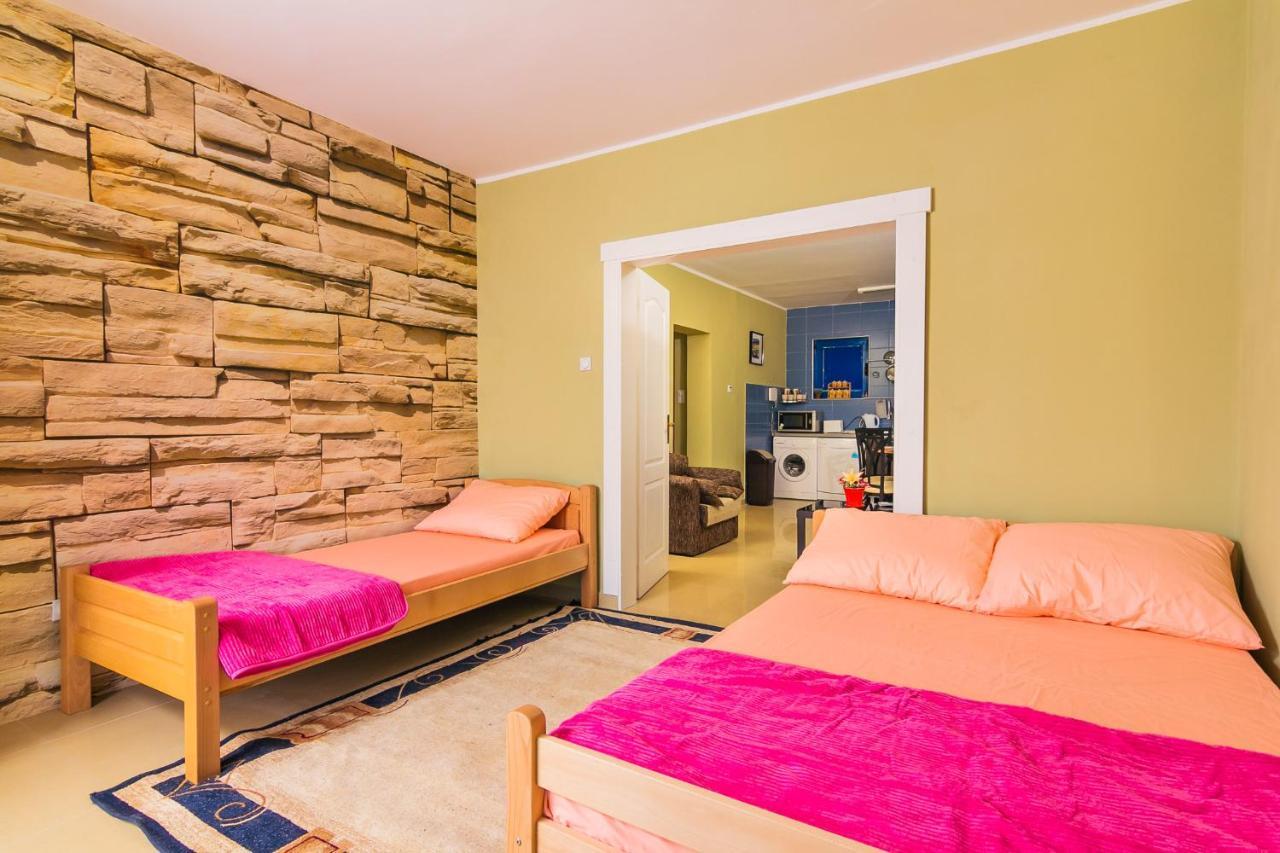 Villa Sea-N-Sun, 7 Bedrooms & Pool, Nearby Portonovi Marina. Ðenovići Zewnętrze zdjęcie