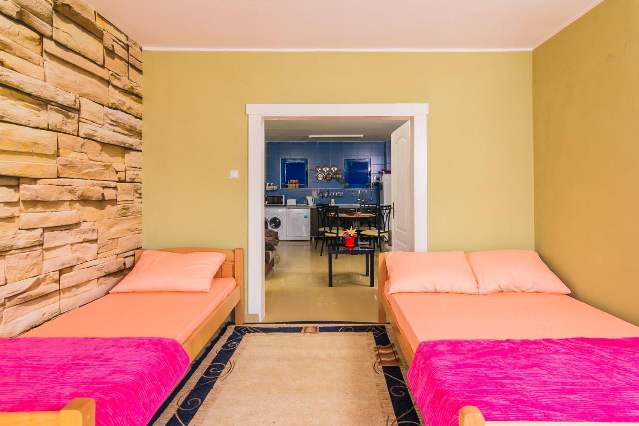 Villa Sea-N-Sun, 7 Bedrooms & Pool, Nearby Portonovi Marina. Ðenovići Zewnętrze zdjęcie