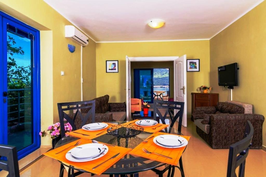 Villa Sea-N-Sun, 7 Bedrooms & Pool, Nearby Portonovi Marina. Ðenovići Zewnętrze zdjęcie
